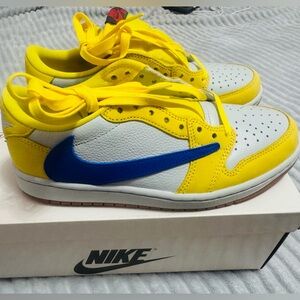 Jordan 1 Retro Low OG SP Travis Scott Canary- size 7 Euro 38